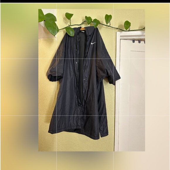 Raining long coats 🧥 - Picture 13 of 14